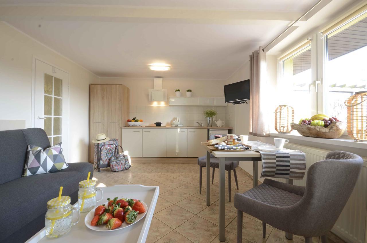 Arenda Apartamenty&Domki Caloroczne Шераков Екстериор снимка